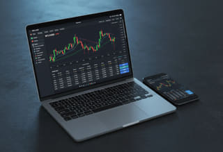 Verifique o histórico de operações e a movimentação da conta para monitorar a atividade